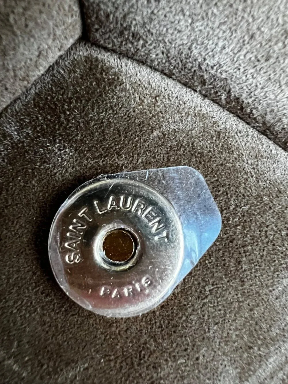 Saint Laurent Cassandre Large Envelope Pouch in Suede - Picture 14 of 15